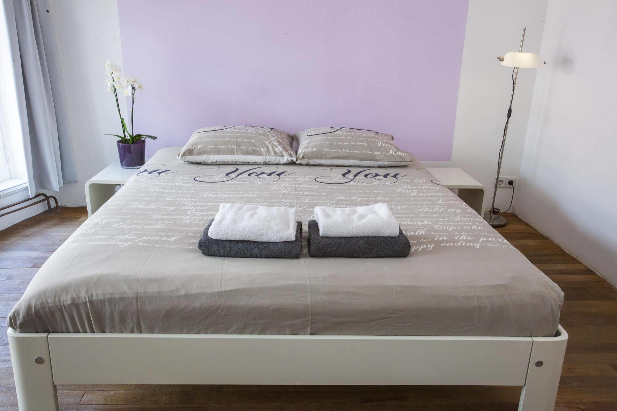 Kuwadro Guesthouse Centrum Amsterdam Dış mekan fotoğraf